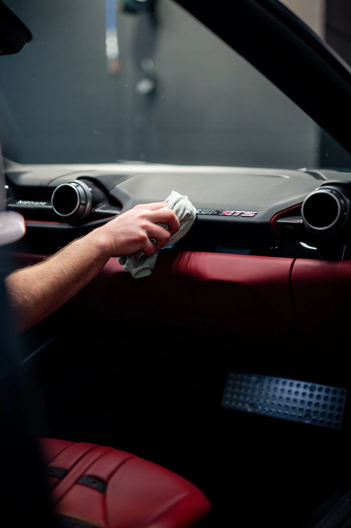 812 GTS · detailing