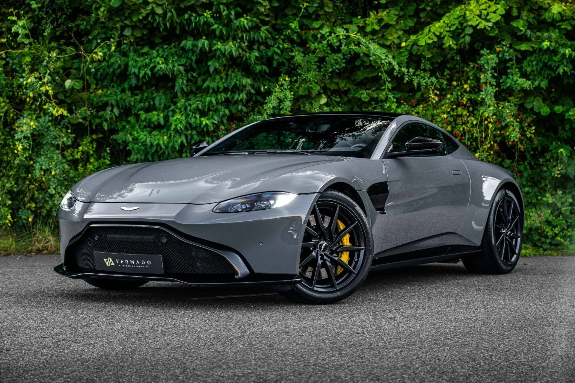 Aston Martin Vantage